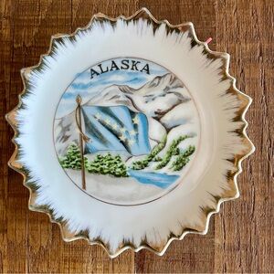 Vintage 1960's Alaska Souvenir Mini Porcelain Collector State Plate Gold Edge 5"